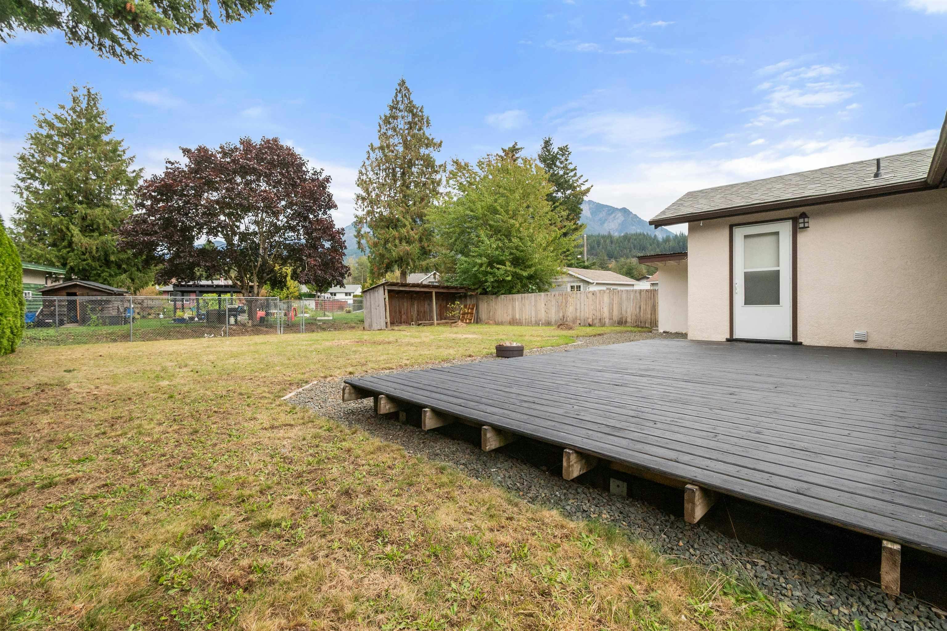 561 Thacker Avenue, Hope, BC, V0X 1L0 - 9