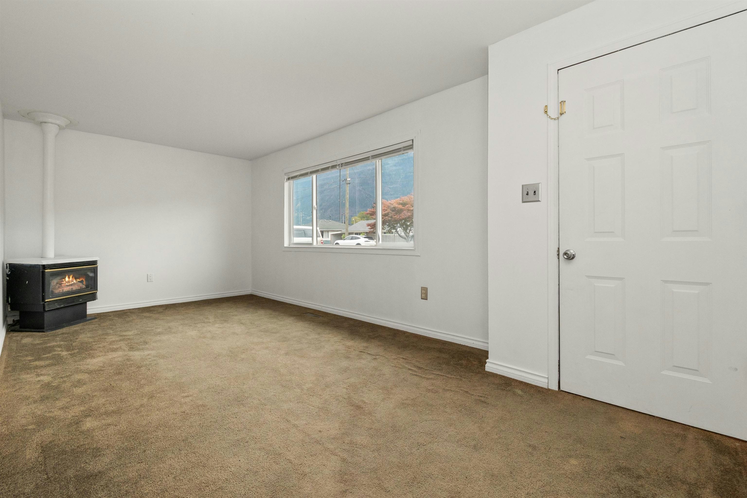 561 Thacker Avenue, Hope, BC, V0X 1L0 - 20