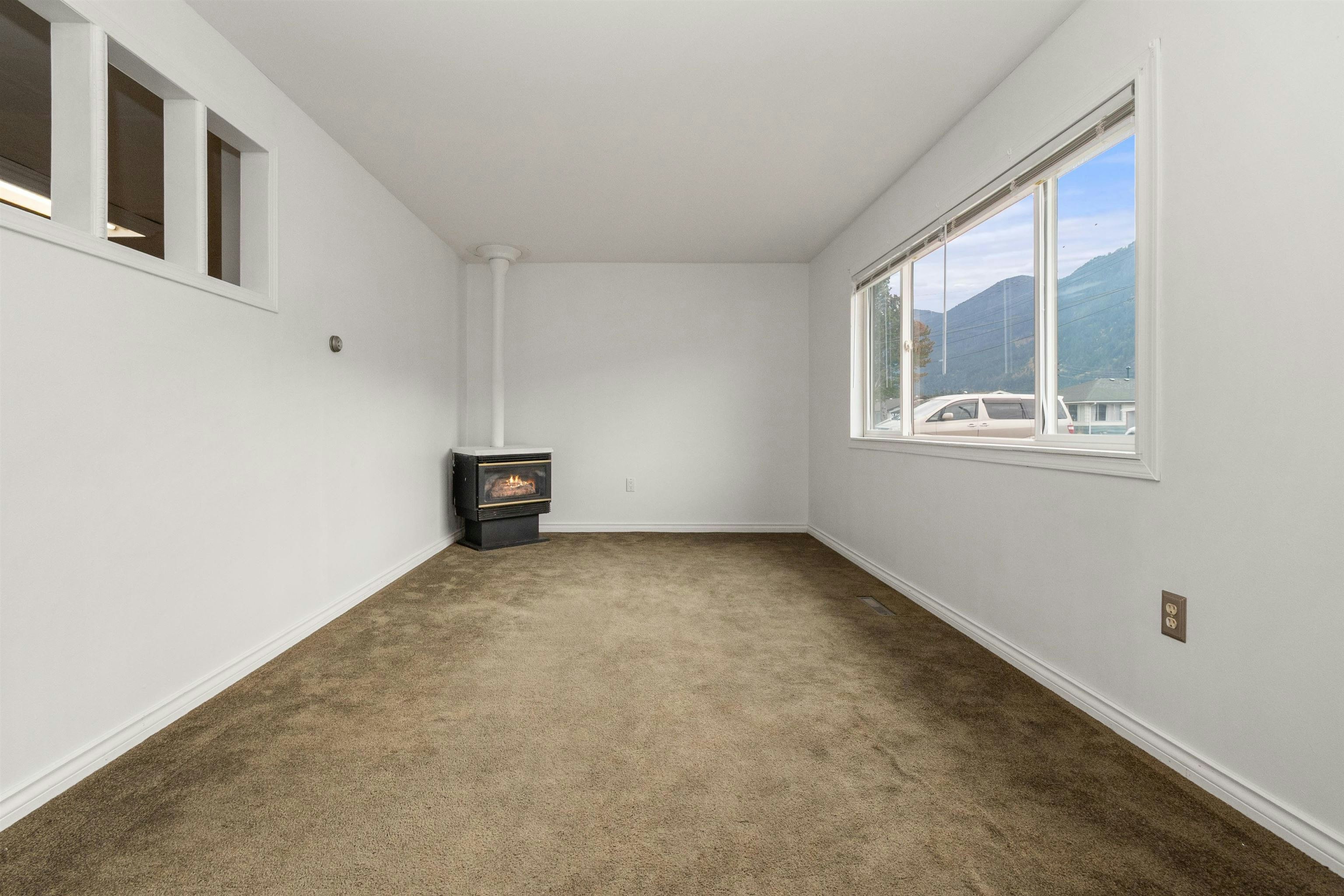 561 Thacker Avenue, Hope, BC, V0X 1L0 - 21