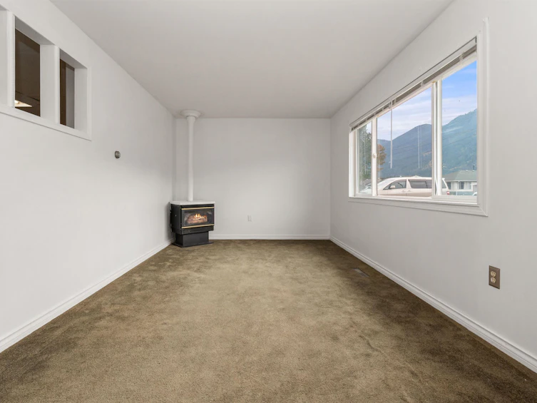 561 Thacker Avenue, Hope, BC, V0X 1L0 - 21