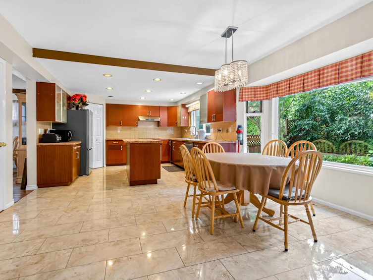 1599 Plateau Crescent, Coquitlam, BC, V3E 3B3 - 8