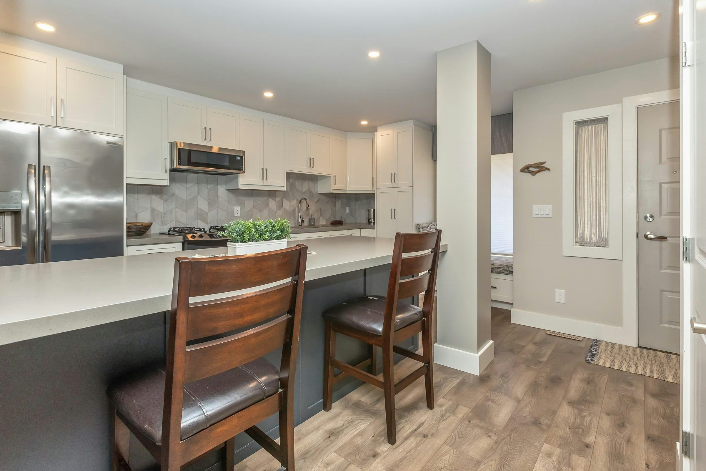15804 Mcbeth Road, Surrey, BC, V4A 5X3