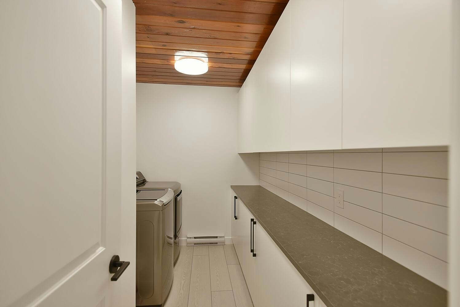 5350 Susan Way, Halfmoon Bay, BC, V7Z 1B5 - 23