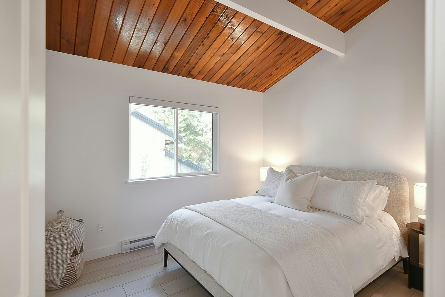 5350 Susan Way, Halfmoon Bay, BC, V7Z 1B5 - 16