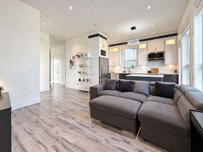 19305 71 Avenue - 3