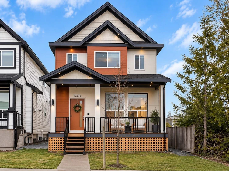 19305 71 Avenue, Surrey, BC, V4N 1N2
