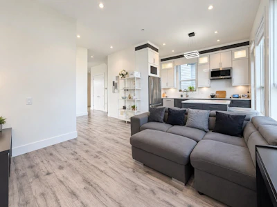 19305 71 Avenue - 4