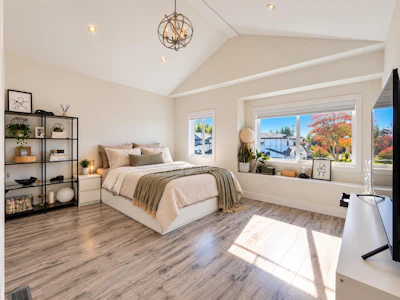 19305 71 Avenue - 5