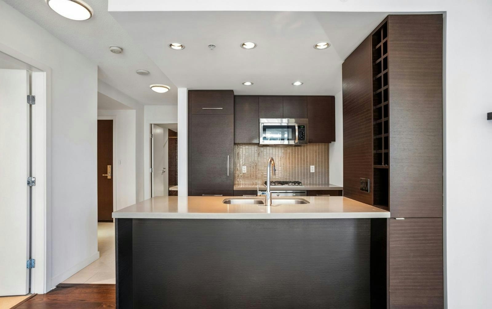 610-833 Homer Street, Vancouver, BC, V6B 0H4 - 2