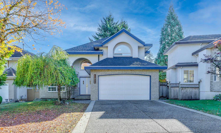 11036 163a Street