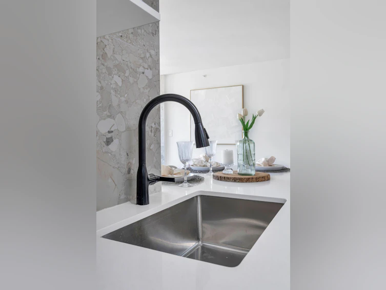 1001-2733 Chandlery Place, Vancouver, BC, V5S 4V3 - 23