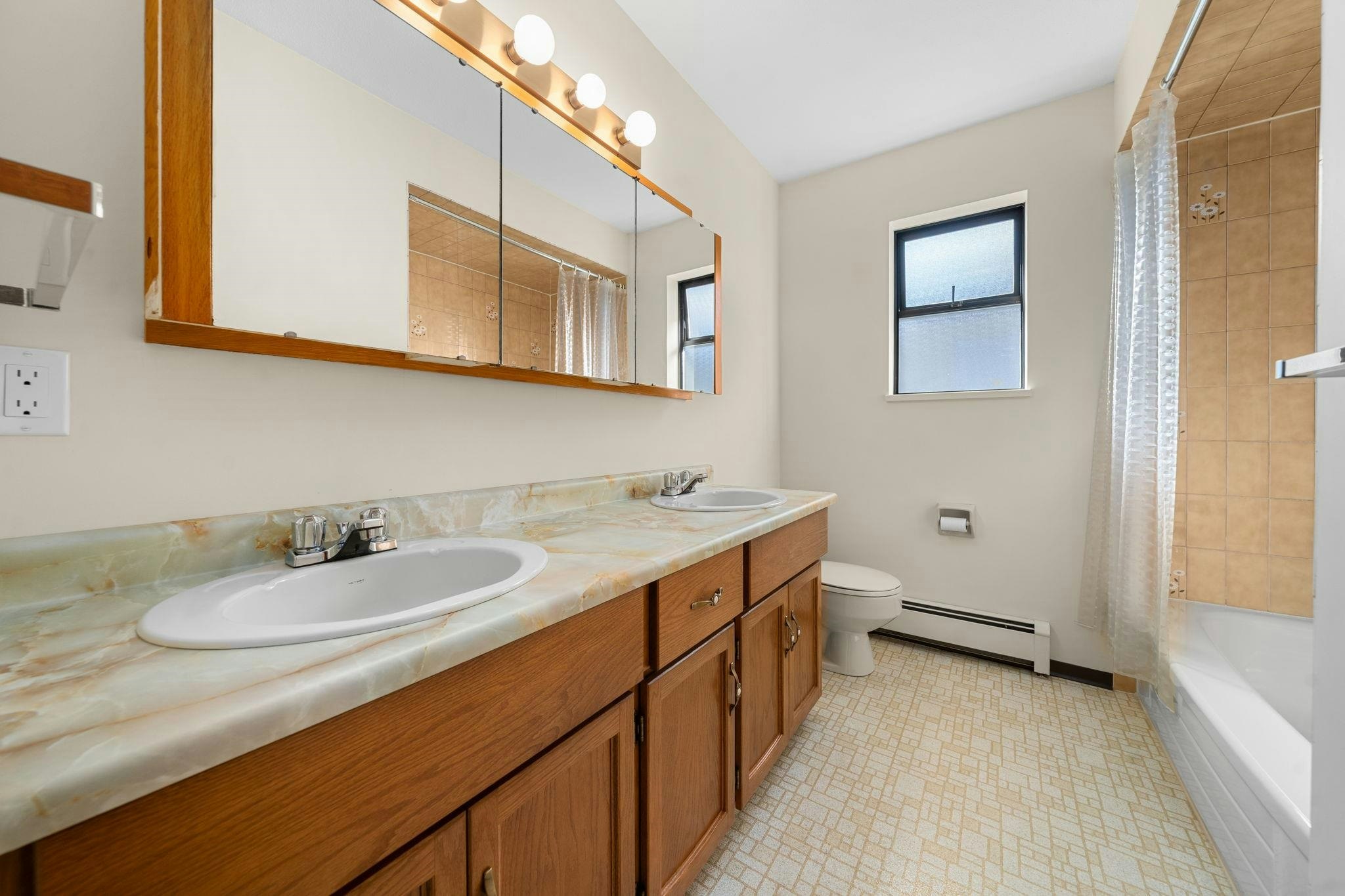 768 W. 66th Avenue, Vancouver, BC, V6P 2R5 - 28
