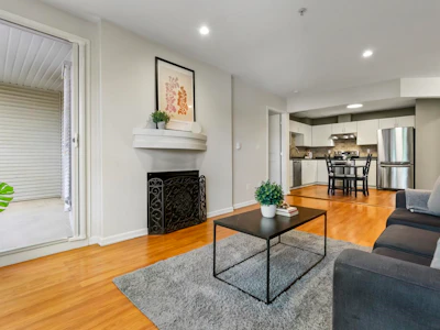 311-10188 155 Street - 3