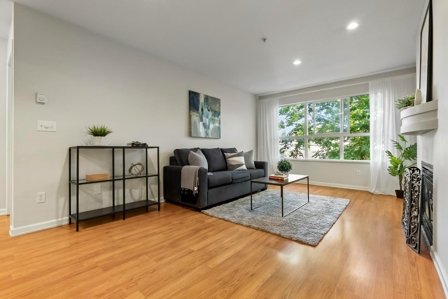 311-10188 155 Street - 4
