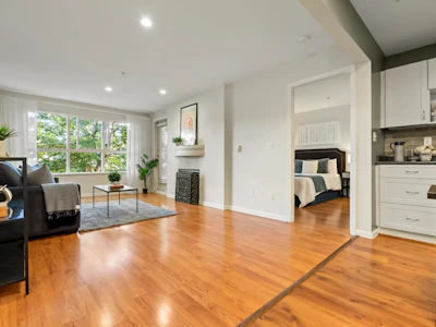 311-10188 155 Street - 5