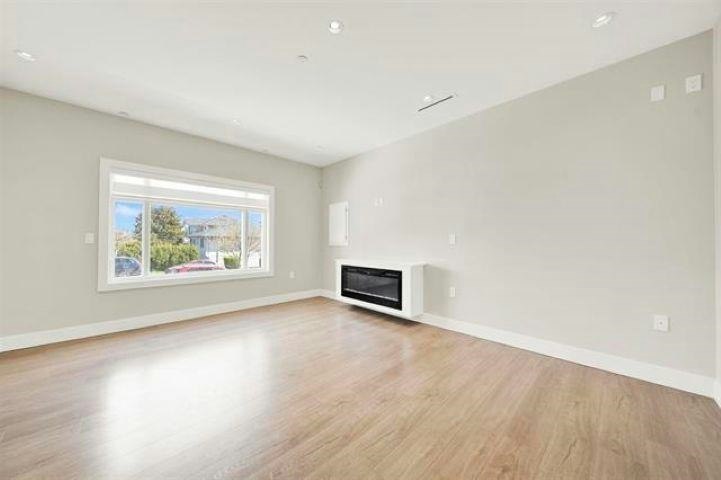 3128 Kings Avenue, Vancouver, BC, V5R 4T4 - 5