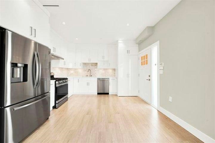 3128 Kings Avenue, Vancouver, BC, V5R 4T4 - 8