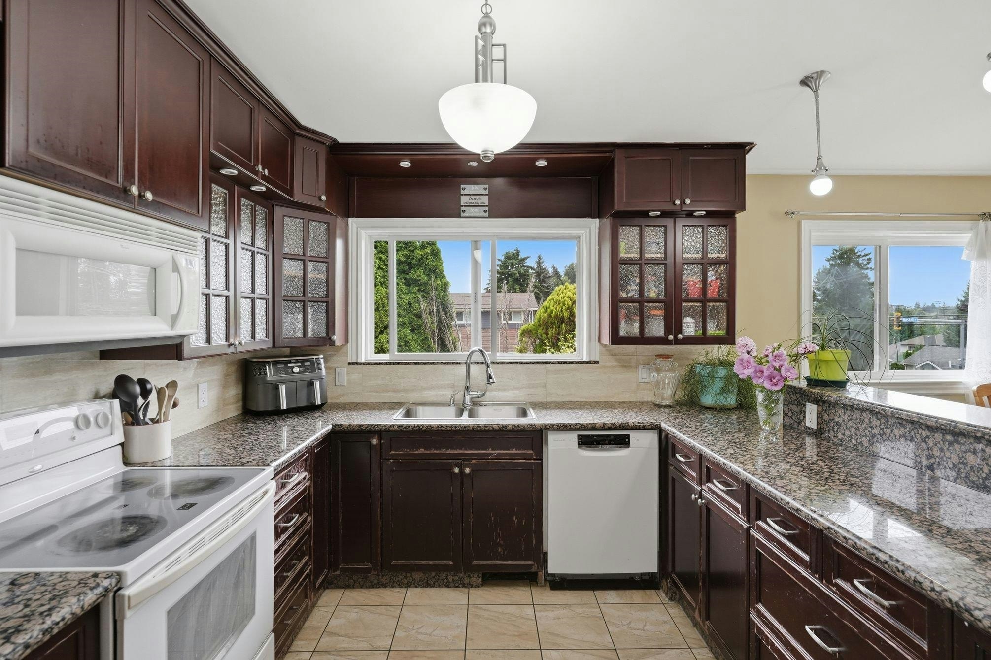 34017 Marshall Road, Abbotsford, BC, V2S 1L8 - 5
