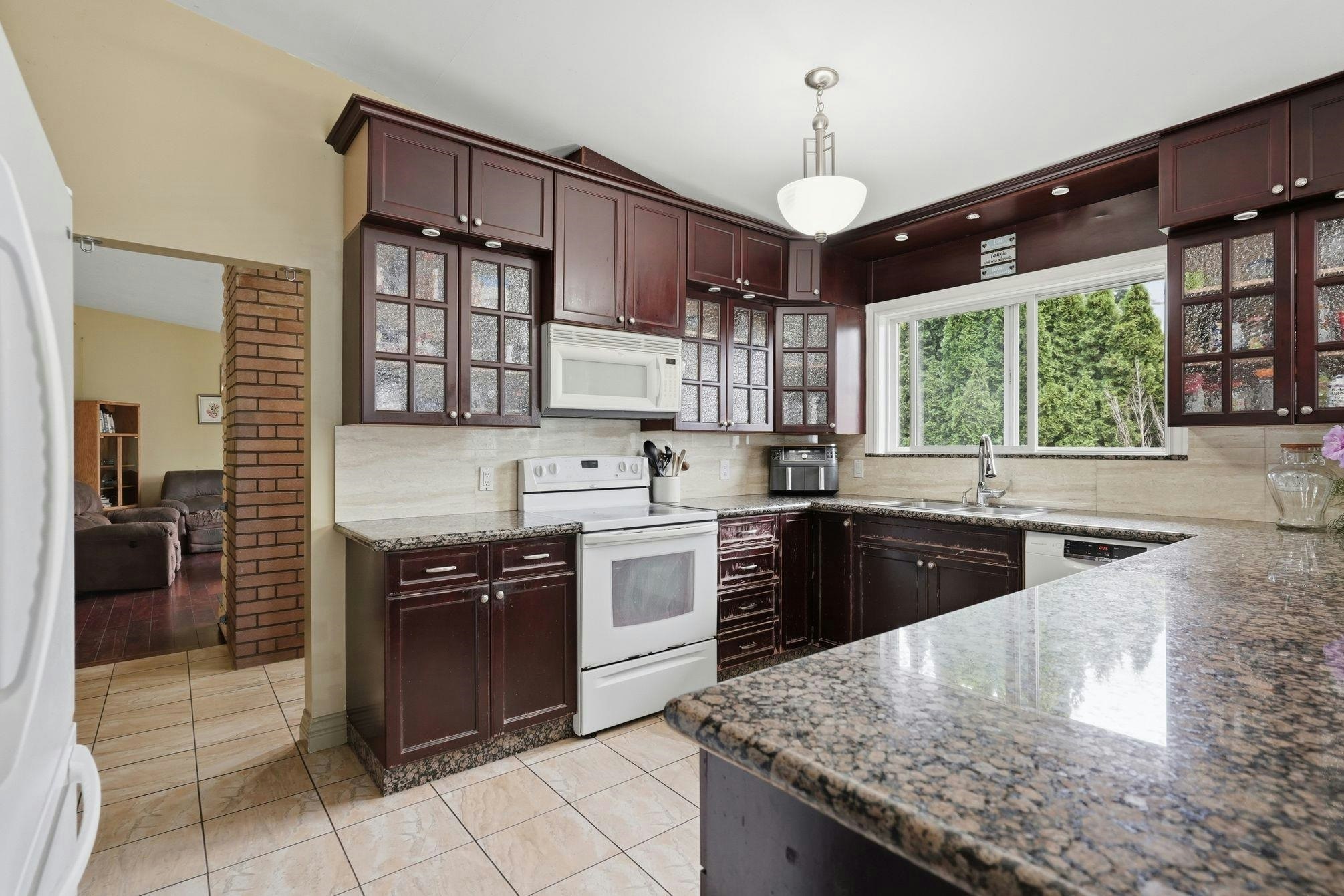34017 Marshall Road, Abbotsford, BC, V2S 1L8 - 4