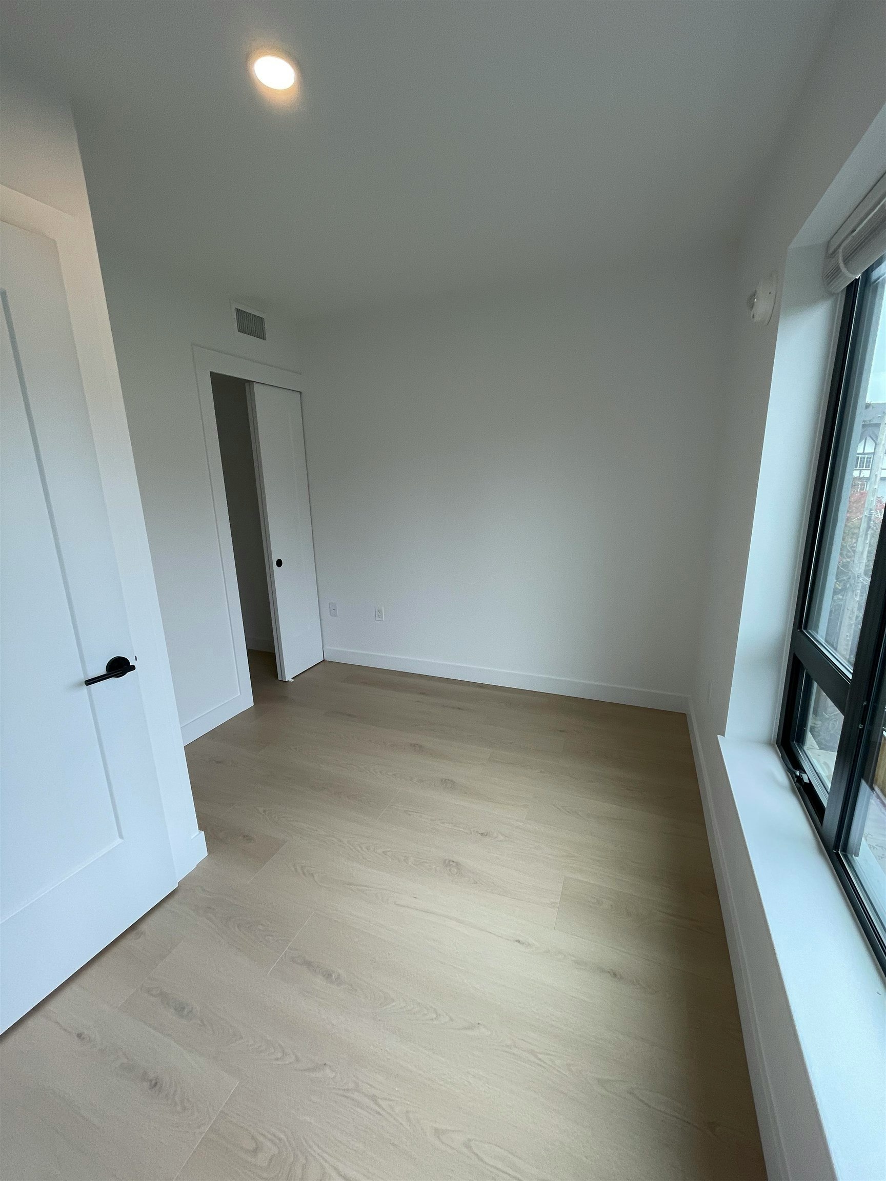 TH22-8899 Spires Road, Richmond, BC, V6Y 0N5 - 12