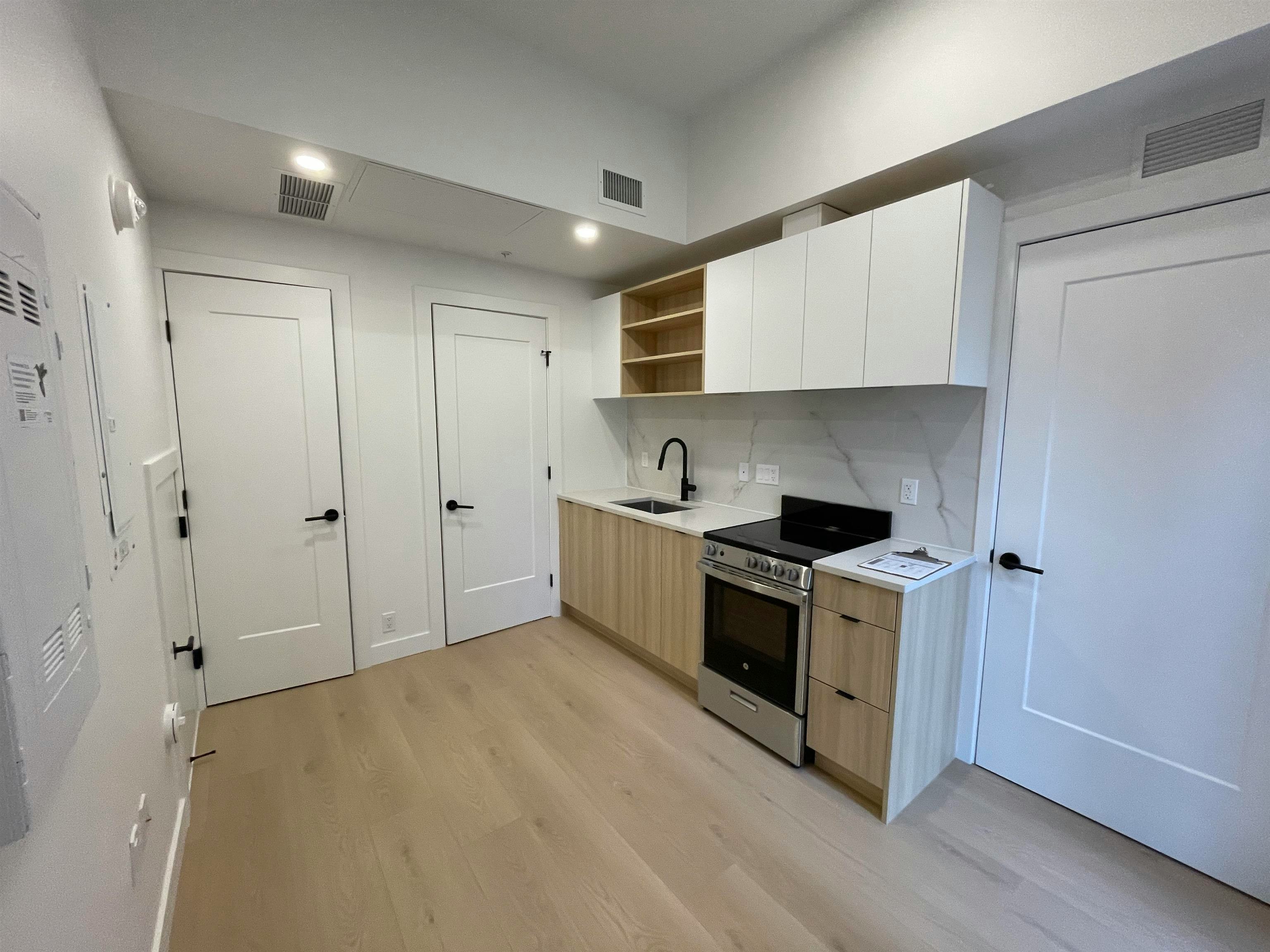 TH22-8899 Spires Road, Richmond, BC, V6Y 0N5 - 10
