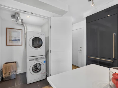 509-238 W Broadway - 2