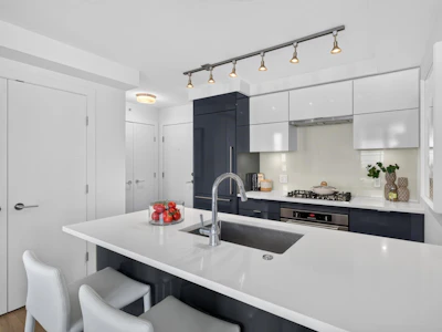 509-238 W Broadway - 3