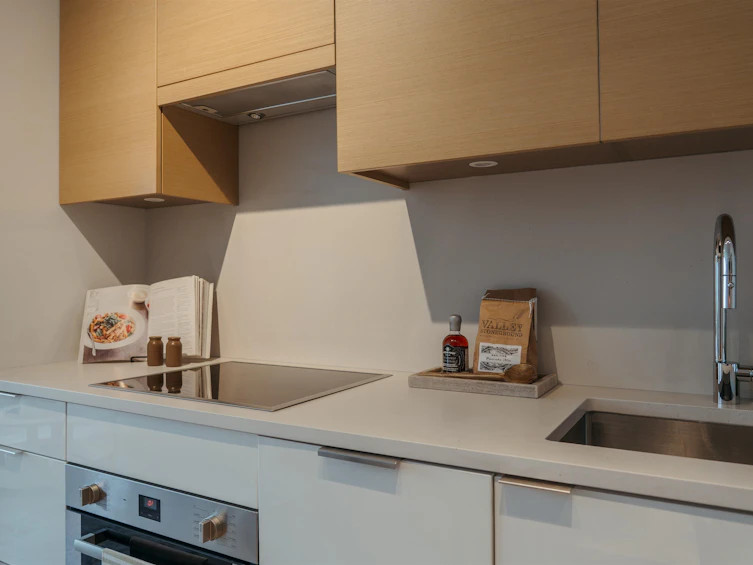 1009-1688 Pullman Porter Street, Vancouver, BC, V6A 0H4 - 5