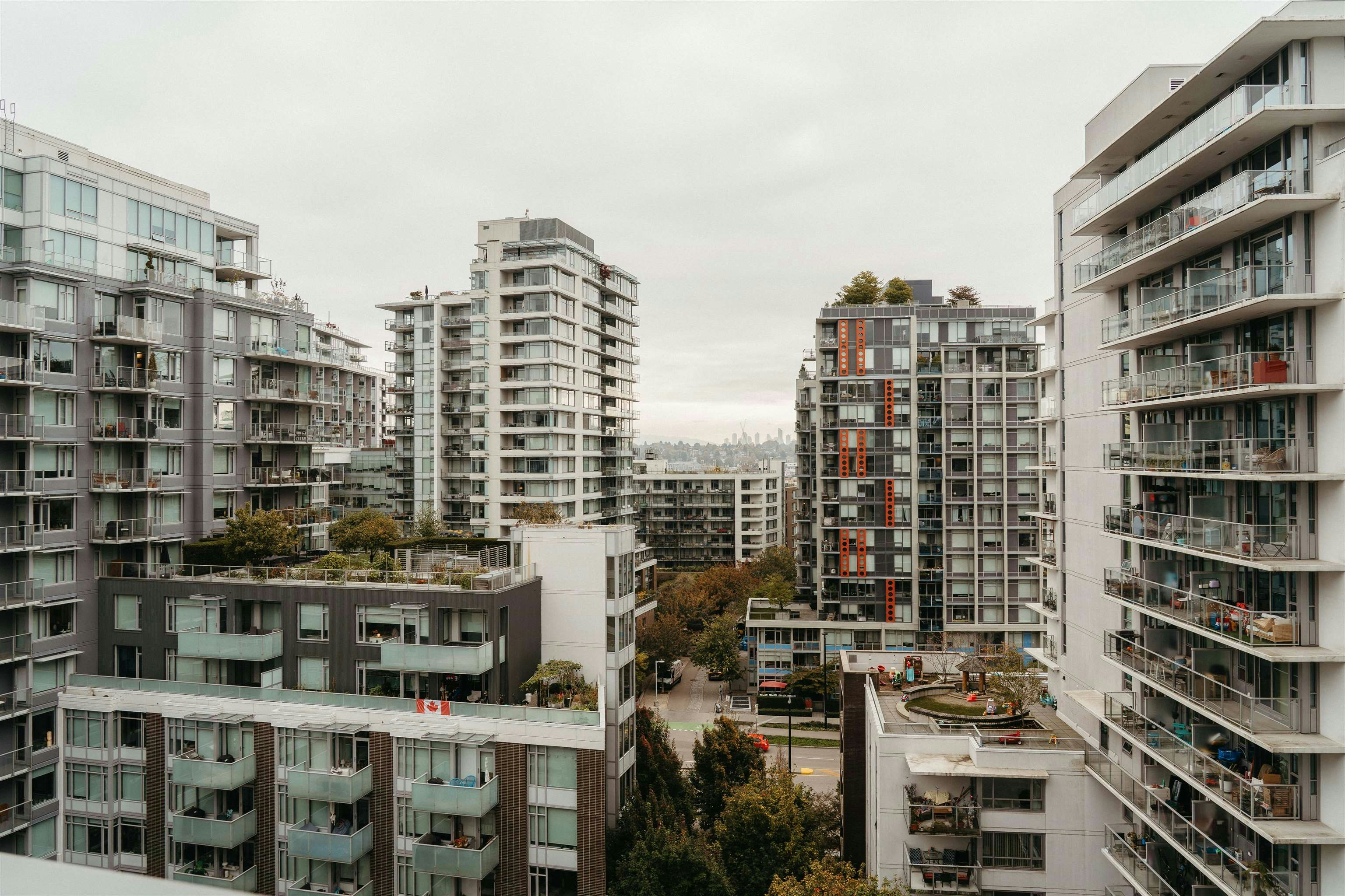 1009-1688 Pullman Porter Street, Vancouver, BC, V6A 0H4 - 18