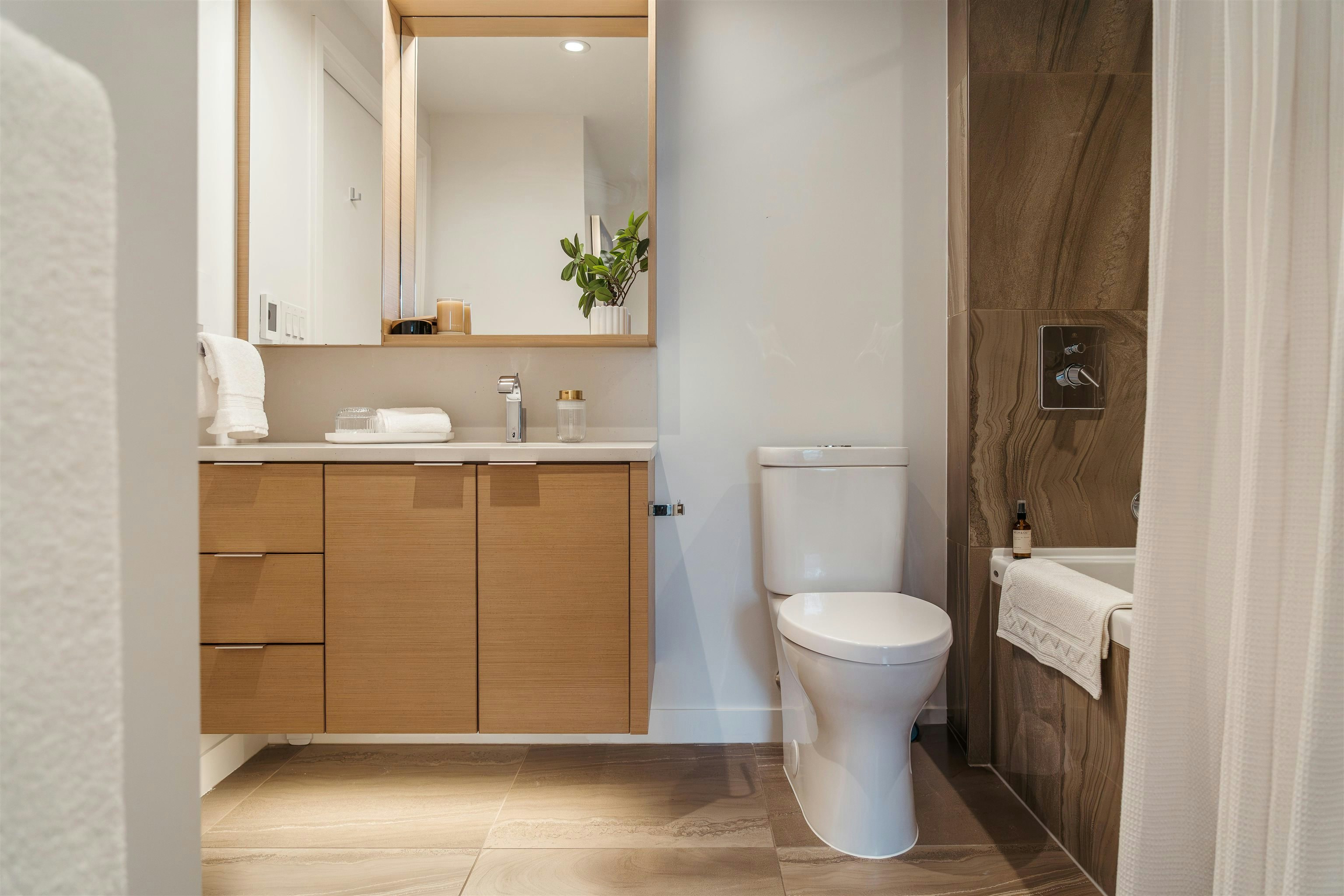 1009-1688 Pullman Porter Street, Vancouver, BC, V6A 0H4 - 15