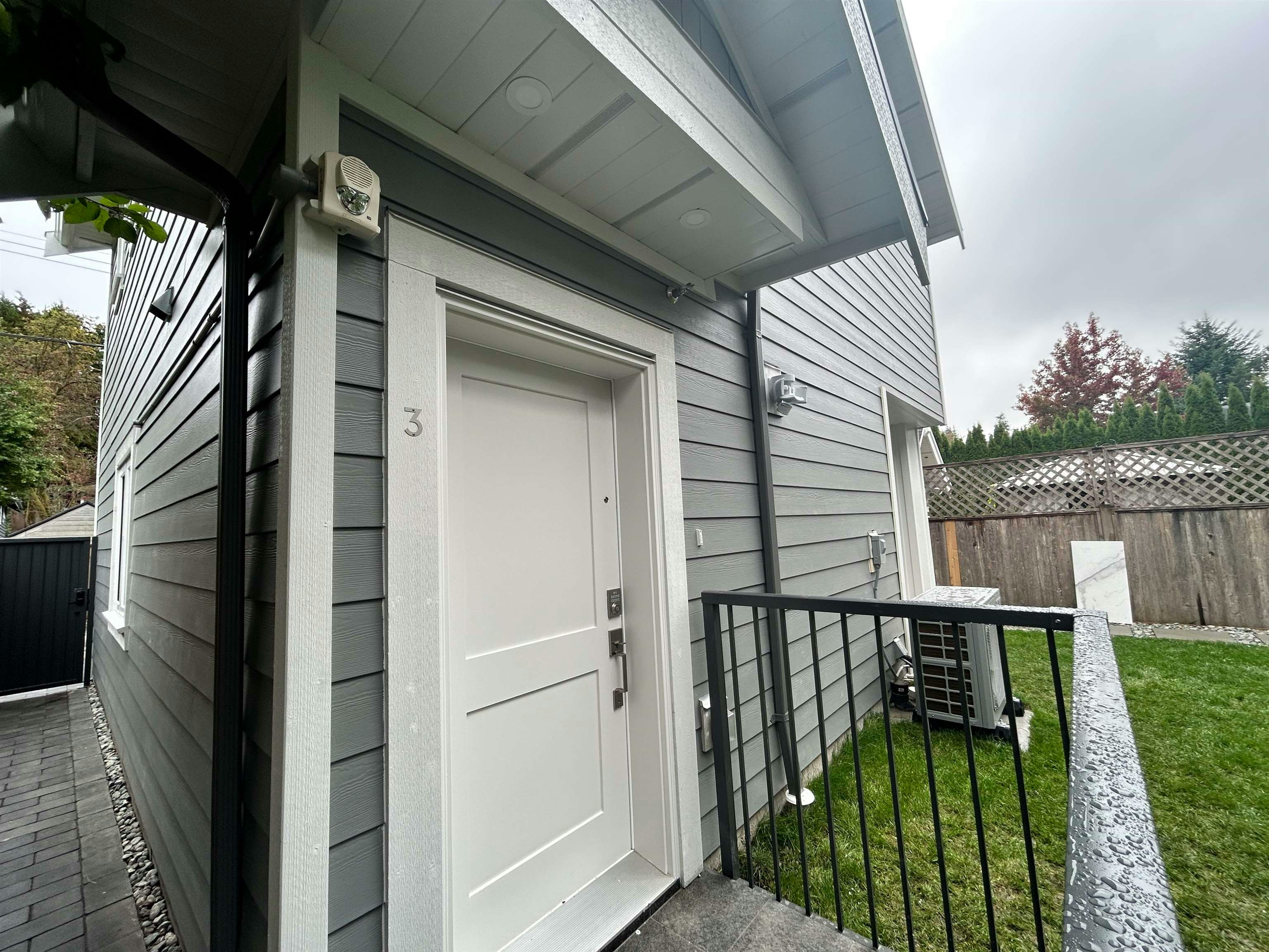 3-4472 W 15th Avenue, Vancouver, BC, V6R 3B2 - 2