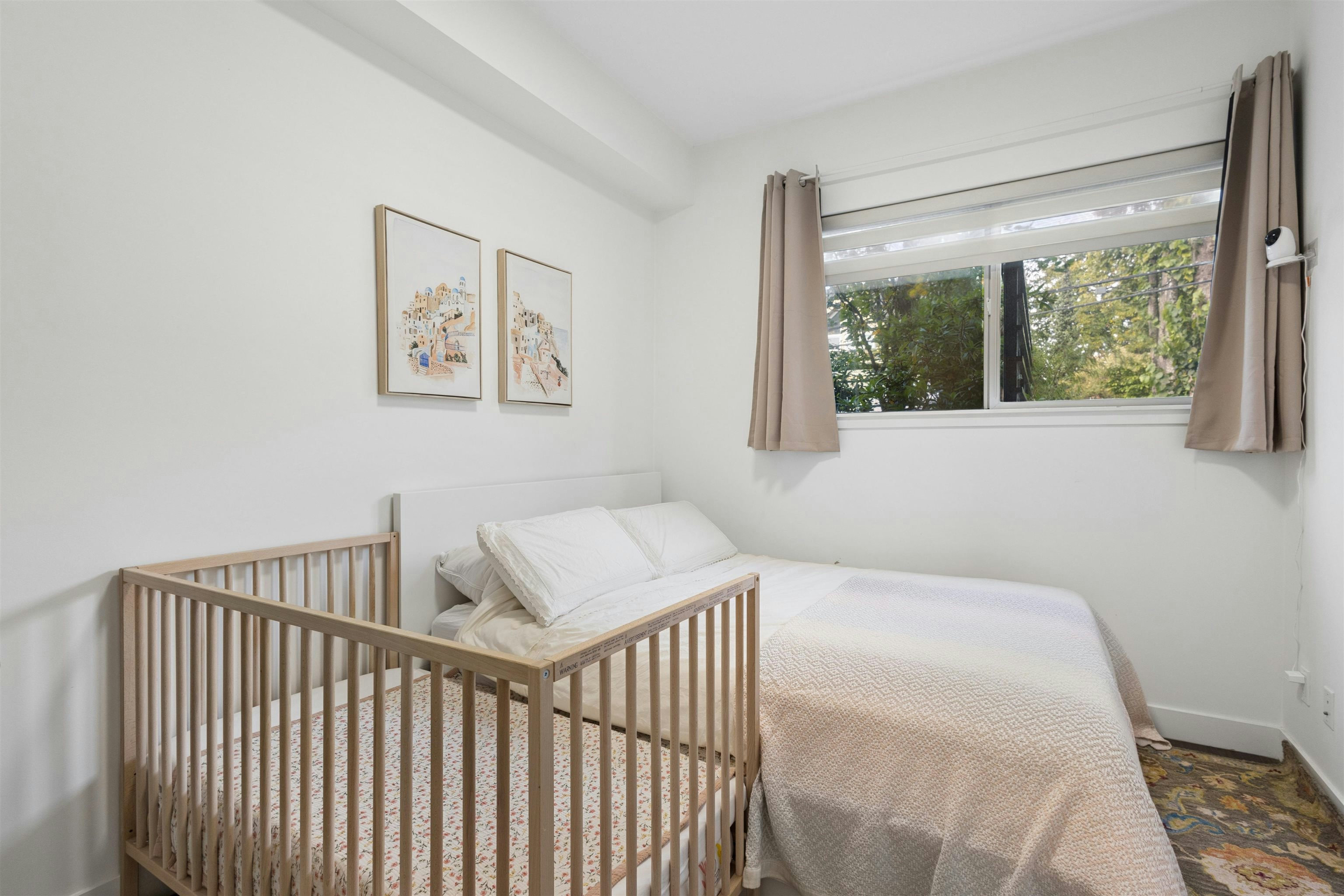 881 Salsbury Drive, Vancouver, BC, V5L 4A3 - 12