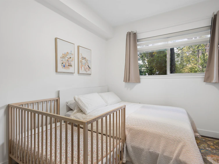 881 Salsbury Drive, Vancouver, BC, V5L 4A3 - 12