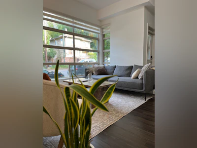 881 Salsbury Drive - 4