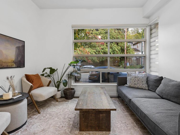 881 Salsbury Drive, Vancouver, BC, V5L 4A3
