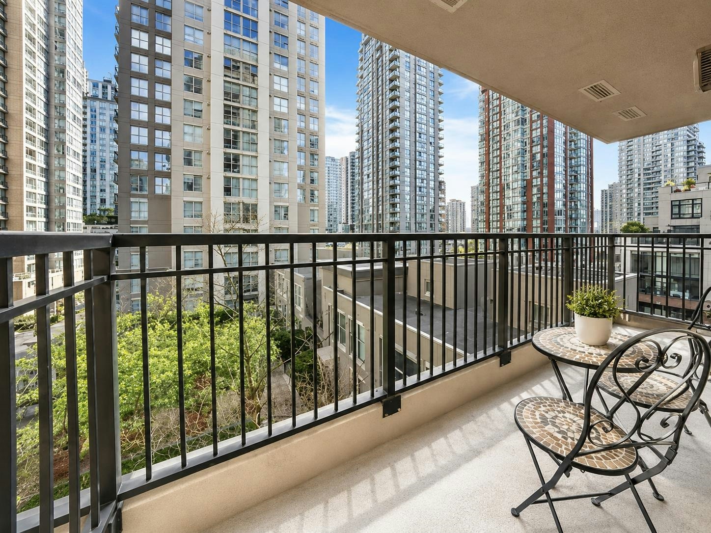 605-989 Richards Street, Vancouver, BC, V6B 6R6 - 11