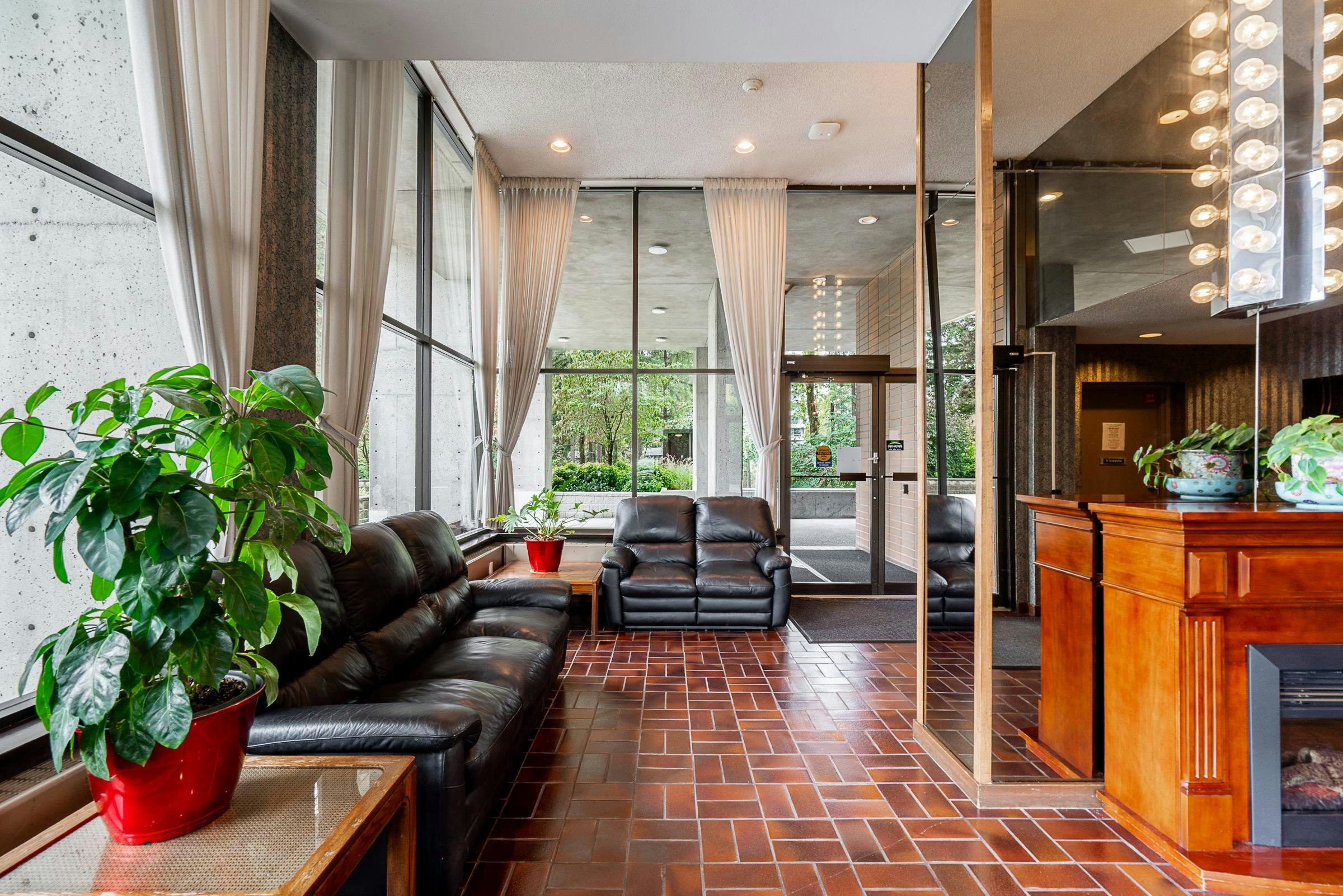 2503-3737 Bartlett Court - 3