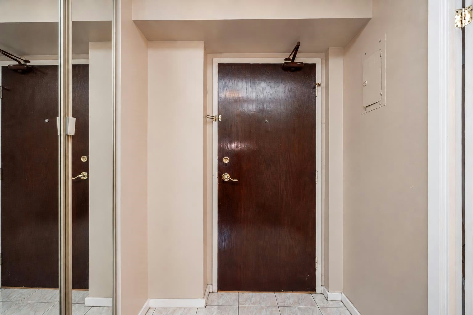 2503-3737 Bartlett Court - 4
