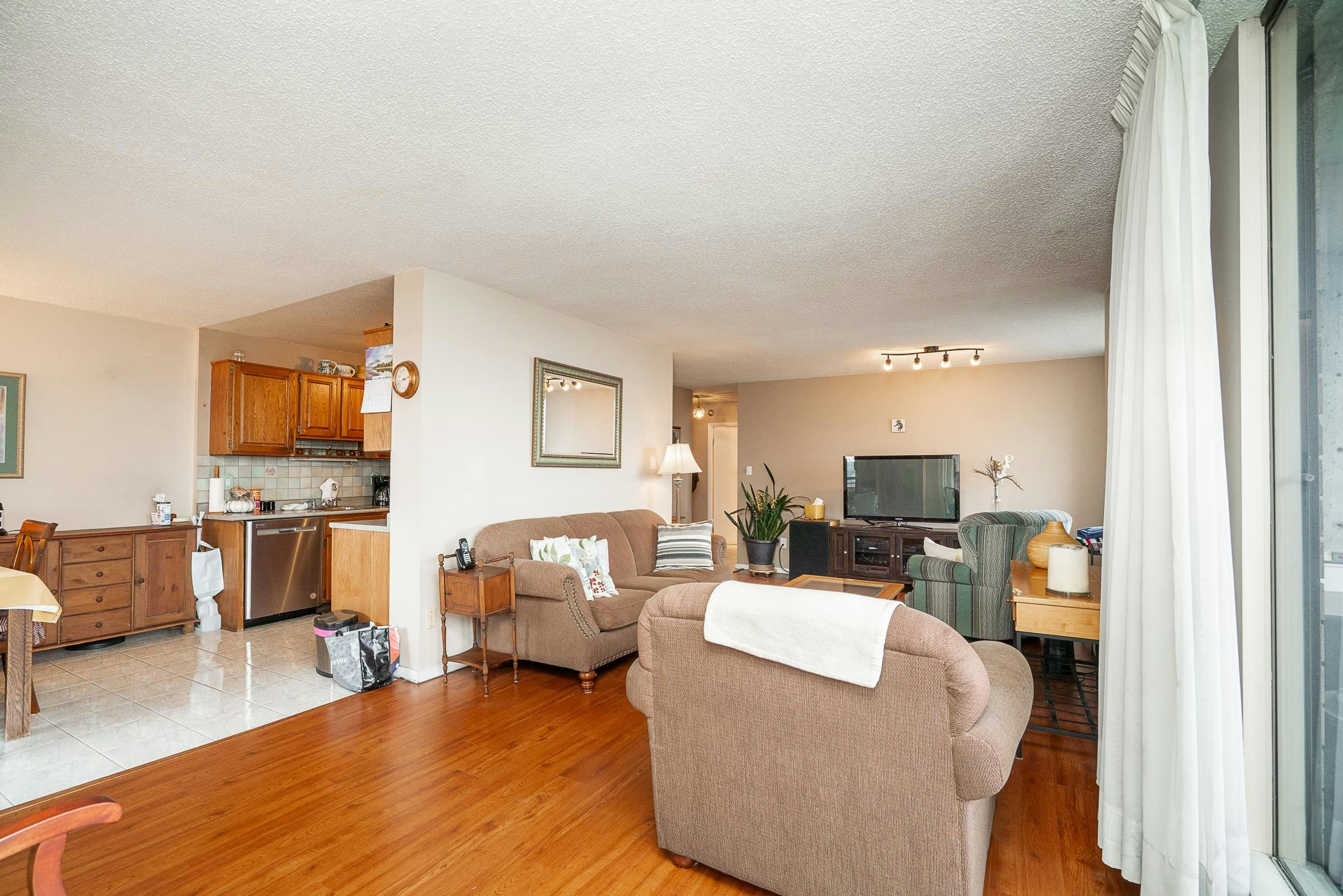 2503-3737 Bartlett Court, Burnaby, BC, V3J 7E3 - 9