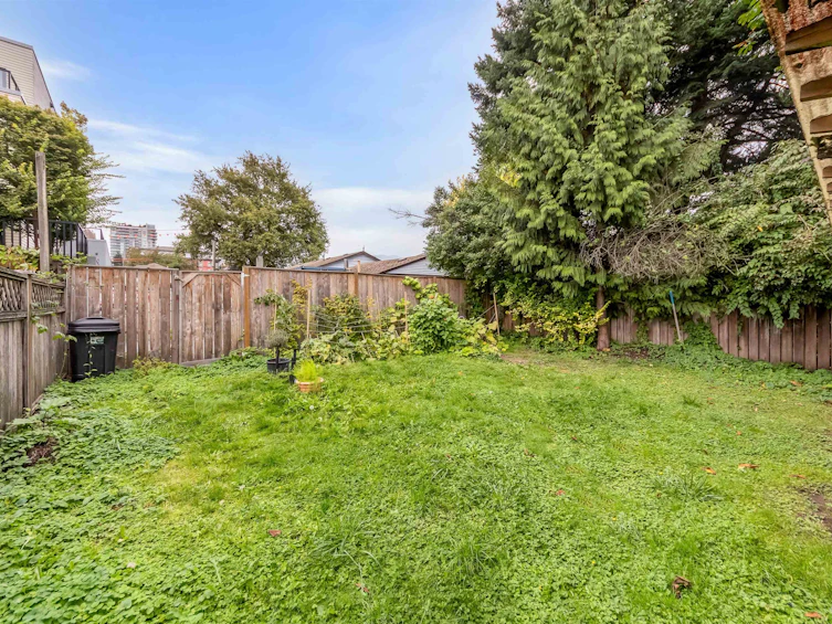 1542 Bond Street, North Vancouver, BC, V7J 1E7 - 13