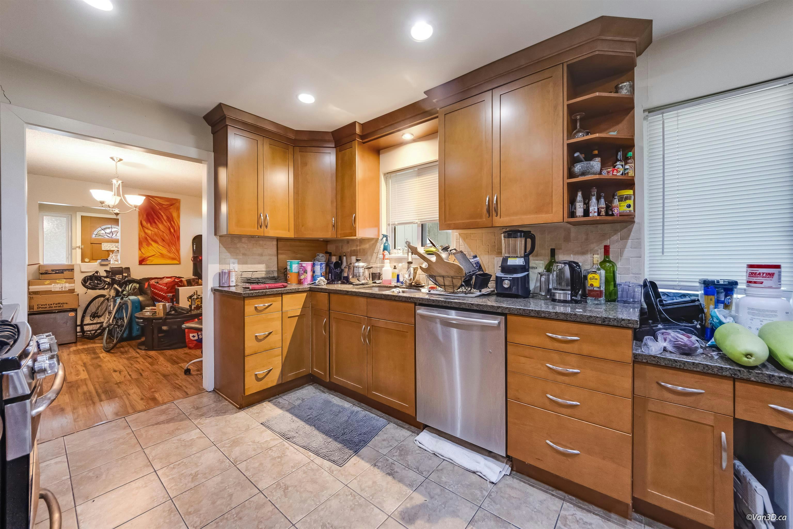 1542 Bond Street, North Vancouver, BC, V7J 1E7 - 6
