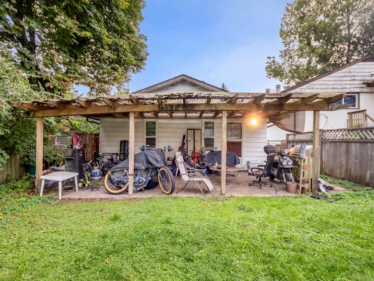1542 Bond Street, North Vancouver, BC, V7J 1E7 - 12