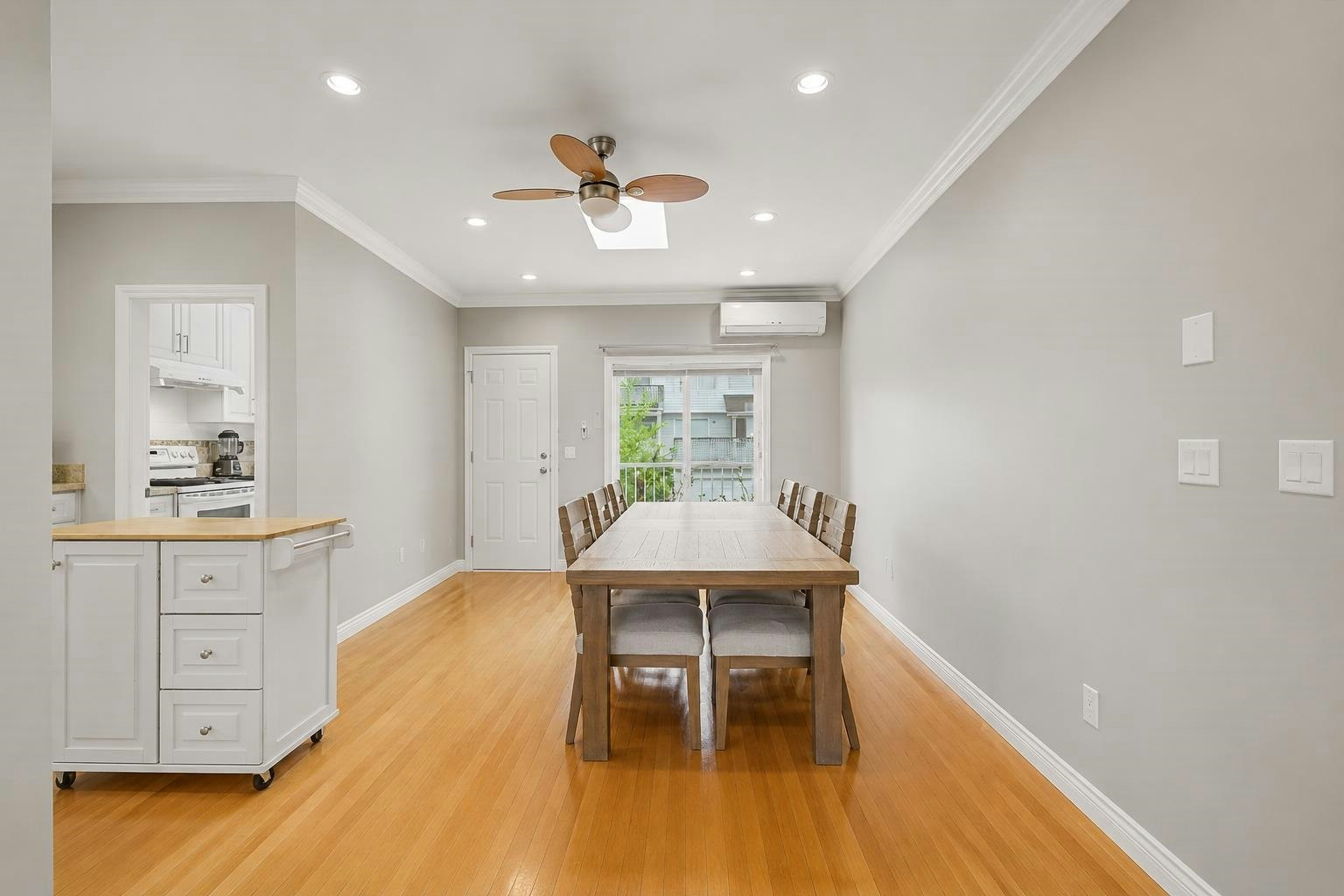 4694 Northview Court, Burnaby, BC, V5H 1E3 - 9