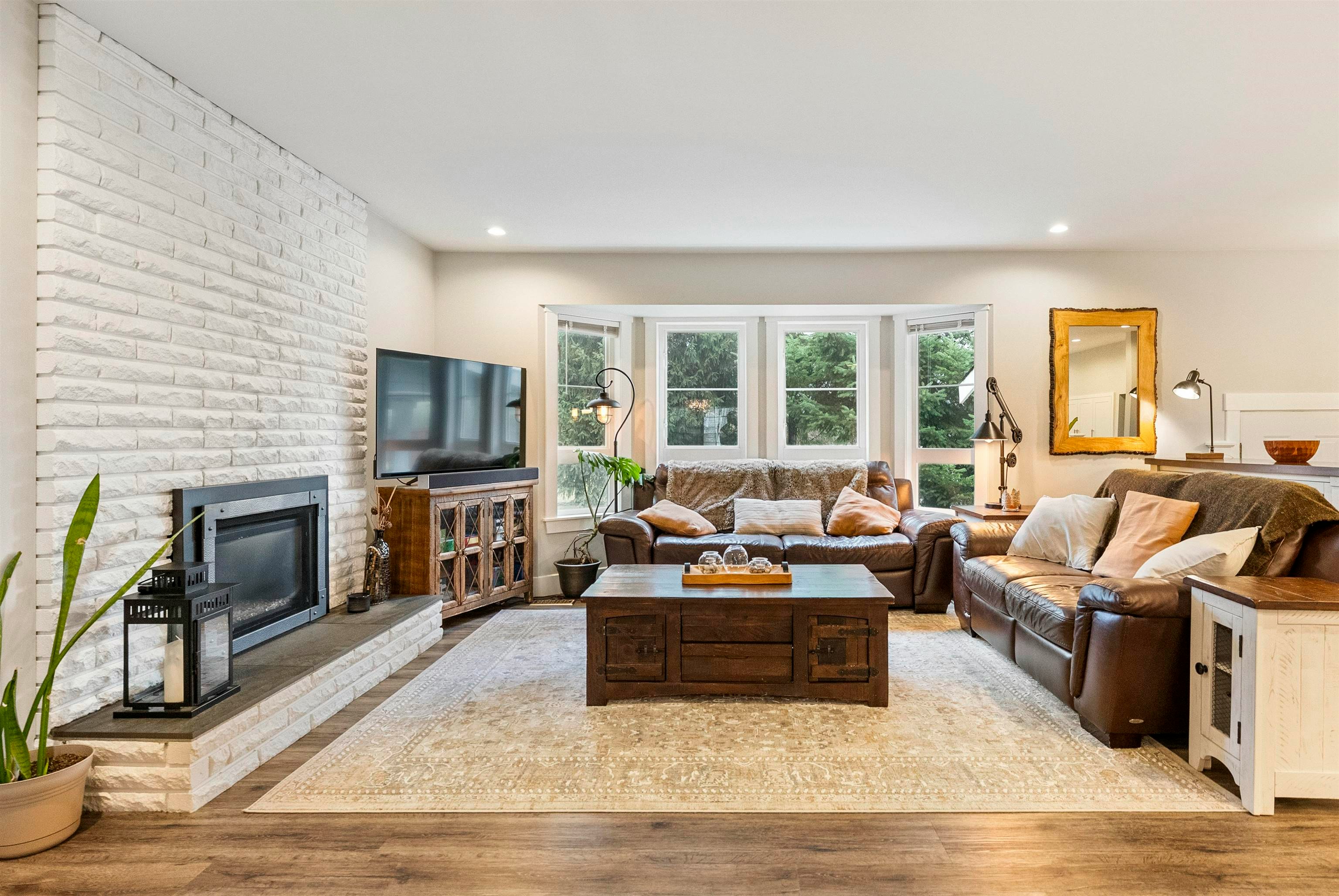 24466 56 Avenue - 2