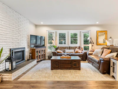 24466 56 Avenue - 2