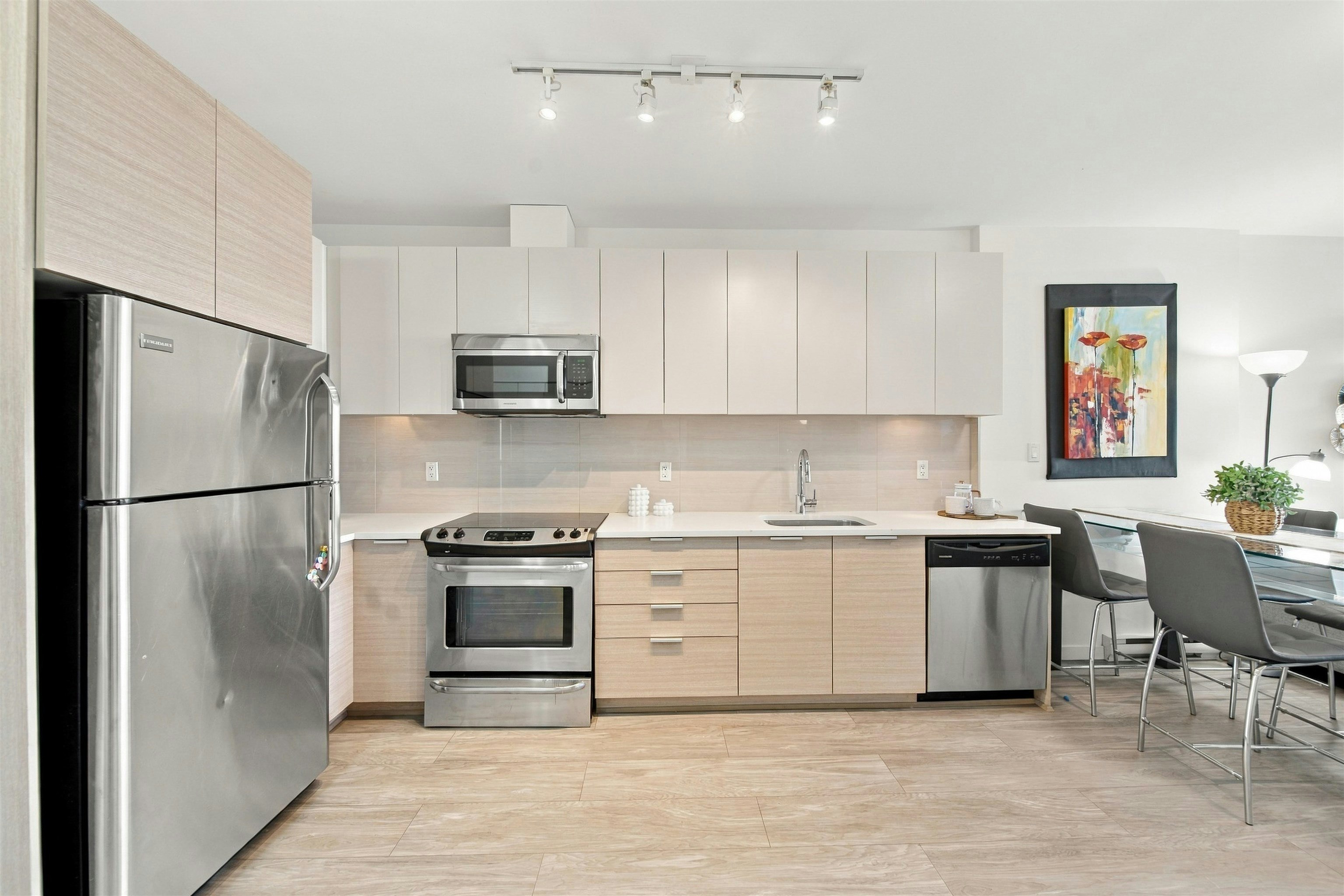 304-13303 Central Avenue, Surrey, BC, V3T 0K6 - 8