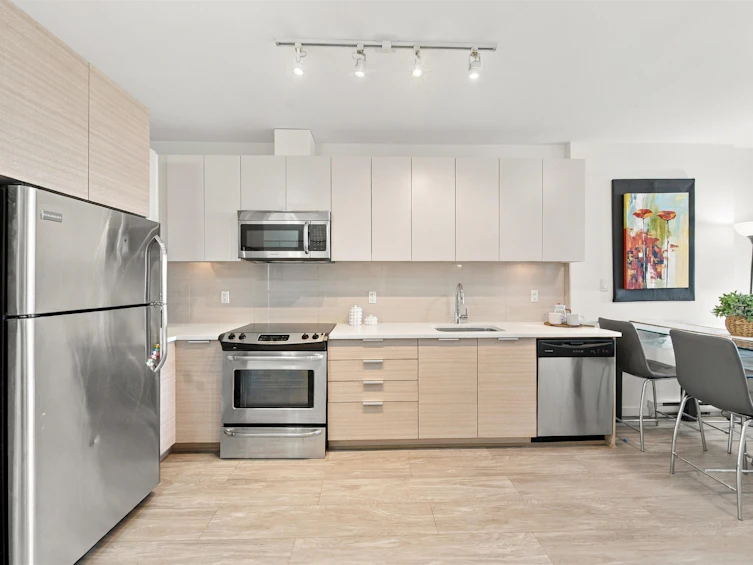 304-13303 Central Avenue, Surrey, BC, V3T 0K6 - 8