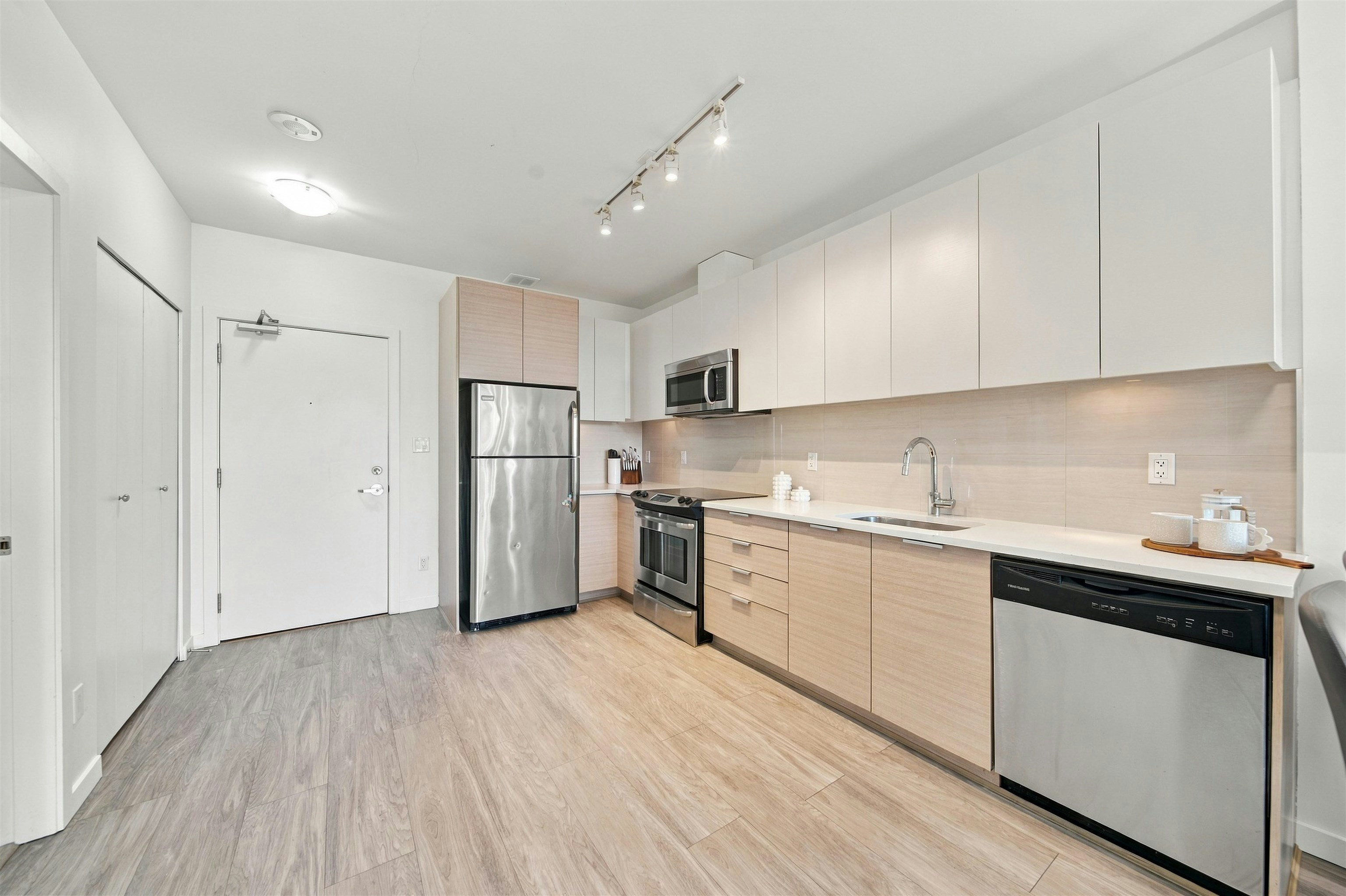 304-13303 Central Avenue, Surrey, BC, V3T 0K6 - 11