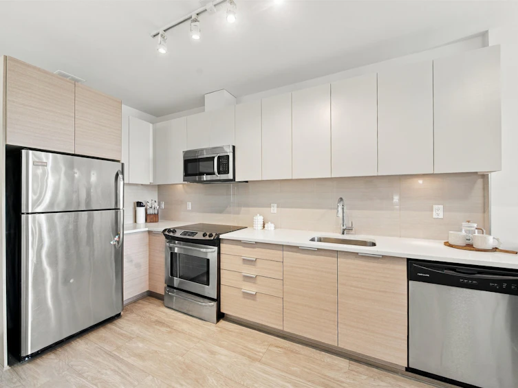304-13303 Central Avenue, Surrey, BC, V3T 0K6 - 9
