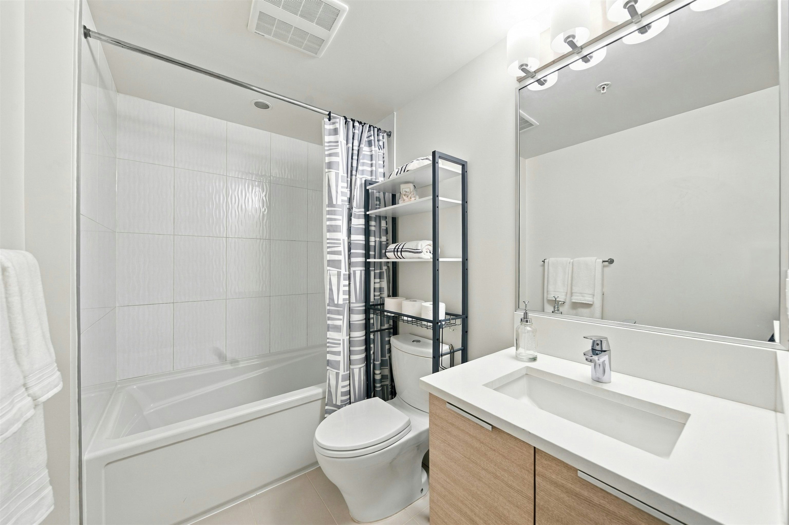 304-13303 Central Avenue, Surrey, BC, V3T 0K6 - 20